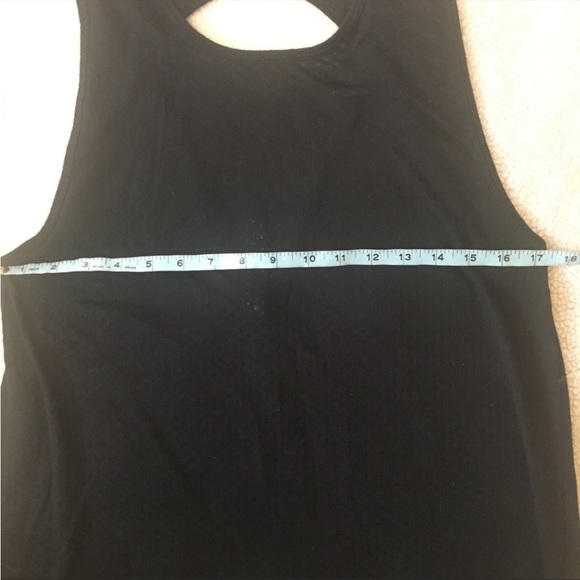 Lorna Jane Riley tank top - Picture 10 of 13